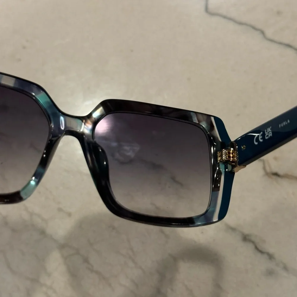 Furla Oversized Square Sunglasses Clear Black Green Frame Gradient Lenses Case